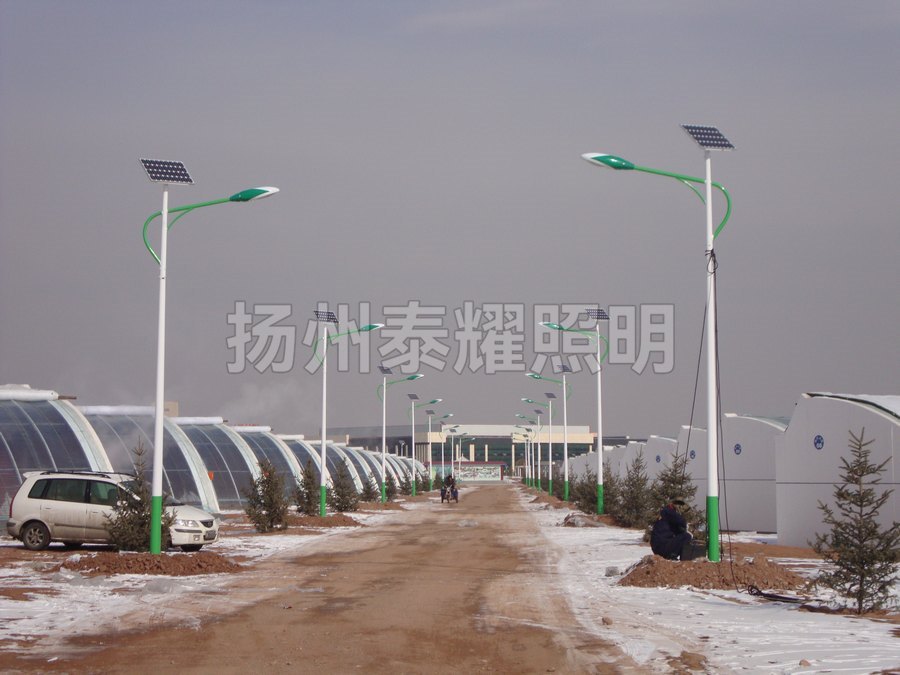 太陽(yáng)能路燈價(jià)格關(guān)注要注意什么？